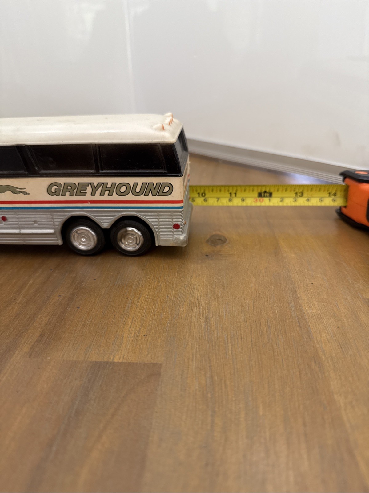Vintage Greyhound AMERICRUISER Plastic Bus. (gtub1)