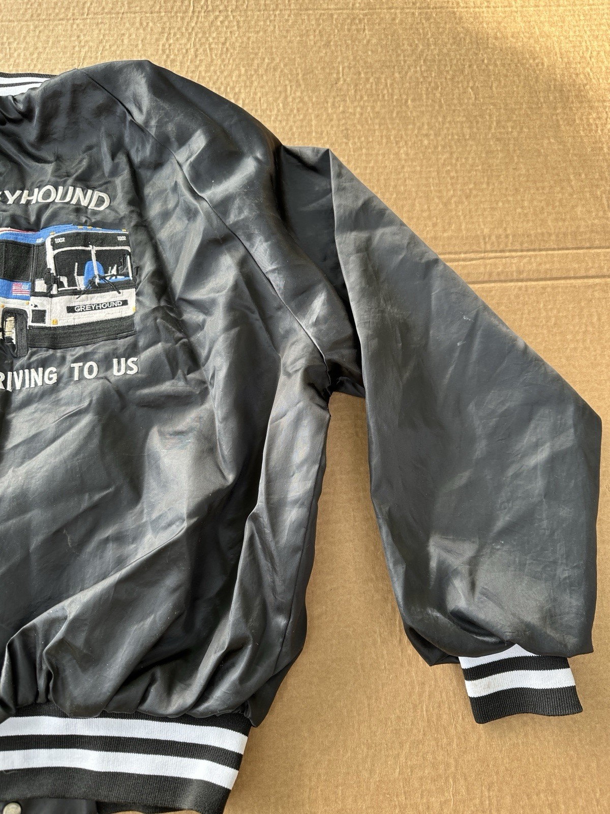 RARE Vintage Greyhound Satin Jacket Black Embroidered Coach Bus Graphic Size MED