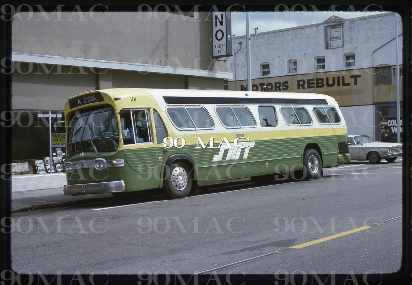 SAN MATEO TRANSIT. GM BUS #101. San Mateo (CA). Original Slide 1975. (A)