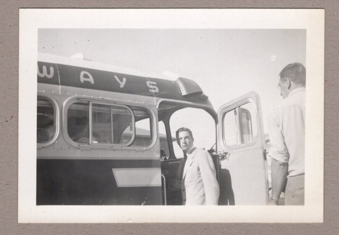 Vintage Photo Bus “Trailways” Bus Line c1953 -8241
