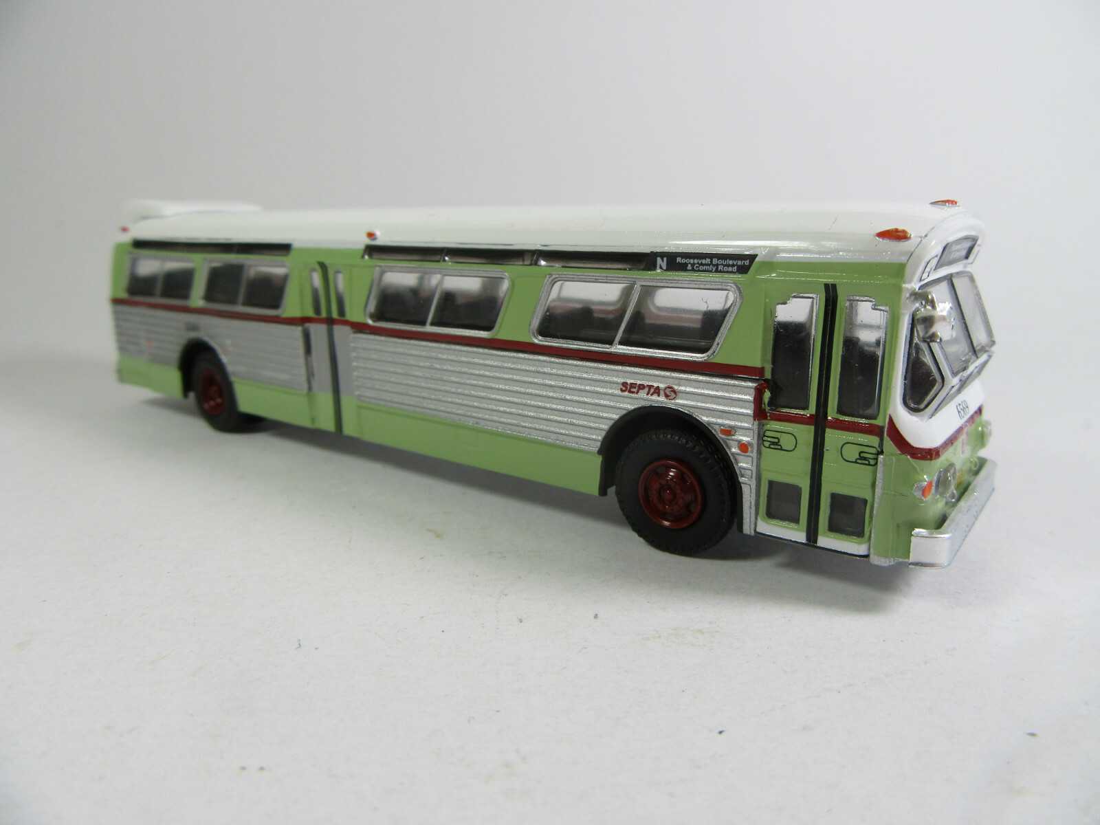 Iconic Replicas 1:87 Bus Flxible 53102 Transit SEPTA Philadelphia USA