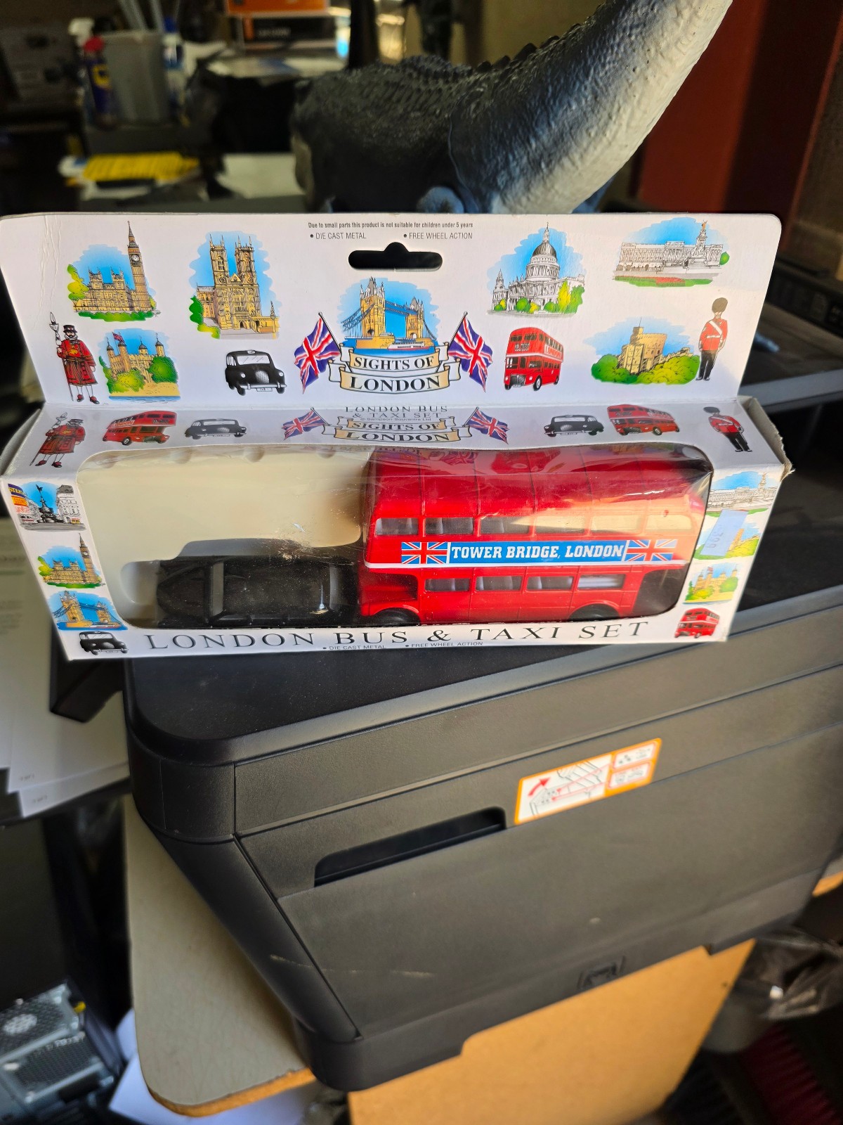 LONDON BUS AND TAXI SET SIGHTS OF LONDON NIB RARE SET