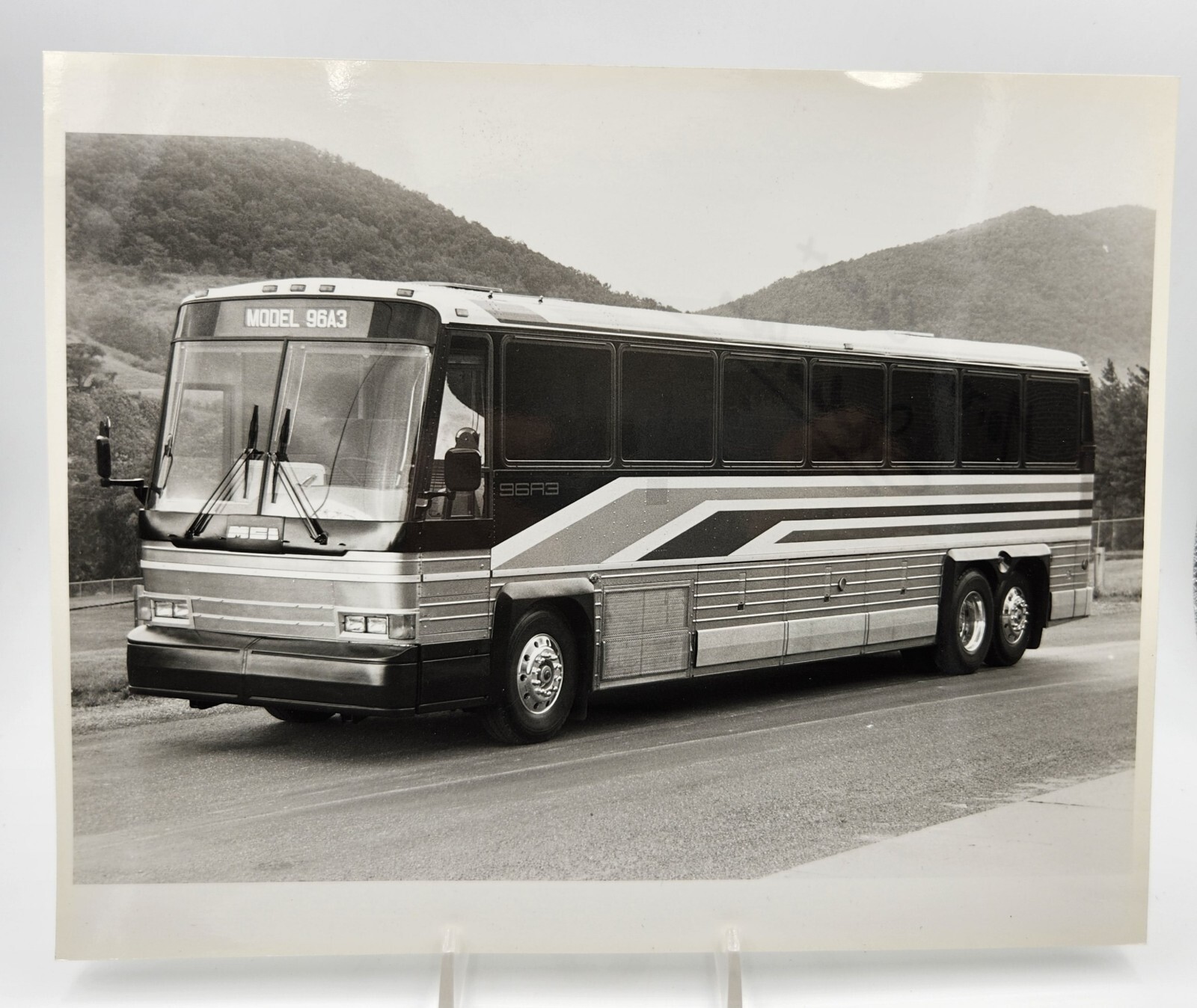 Motor Coach Industries Model 96A3 Bus Photo 10″x8″ Photograph