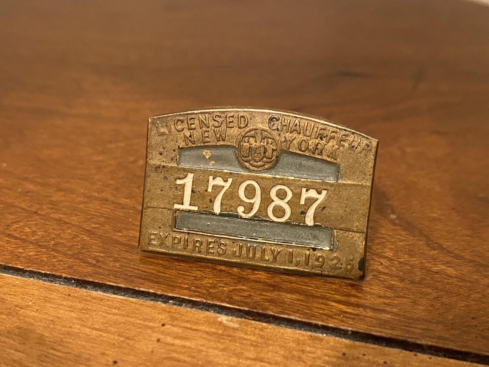 Antique 1925 New York Licensed Chauffeur Badge Low Number 17987