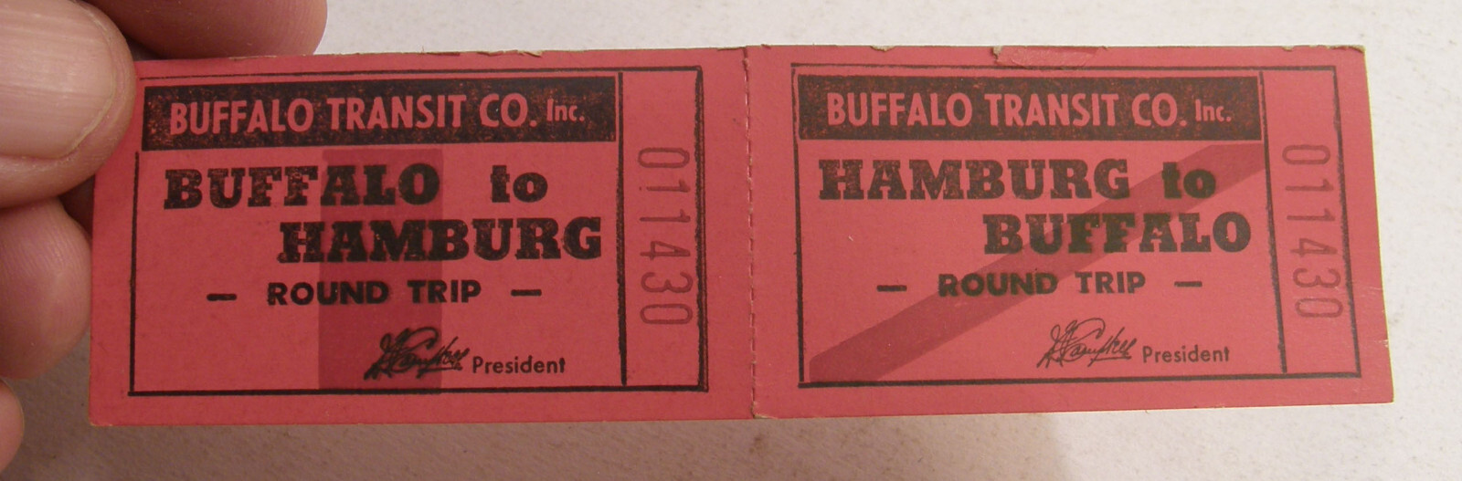 TWO VINTAGE UNUSED ROUND TRIP TICKETS BUFFALO TRANSIT COMPANY BTC TO HAMBURG NY