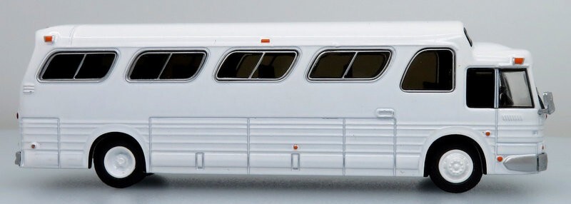 Iconic Replicas 1:87 1966 GM PD4107 “Buffalo” Coach: Blank White
