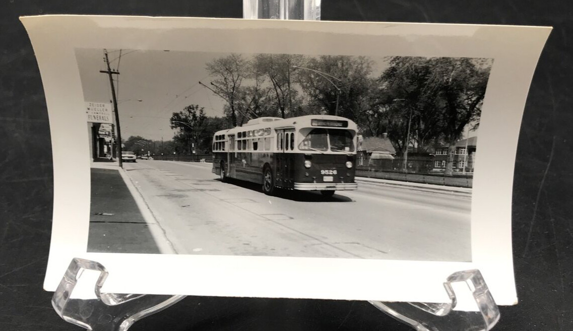 VTG Trackless Trolley Bus Chicago Transit Authority CTA #9640 Route 53 Photo