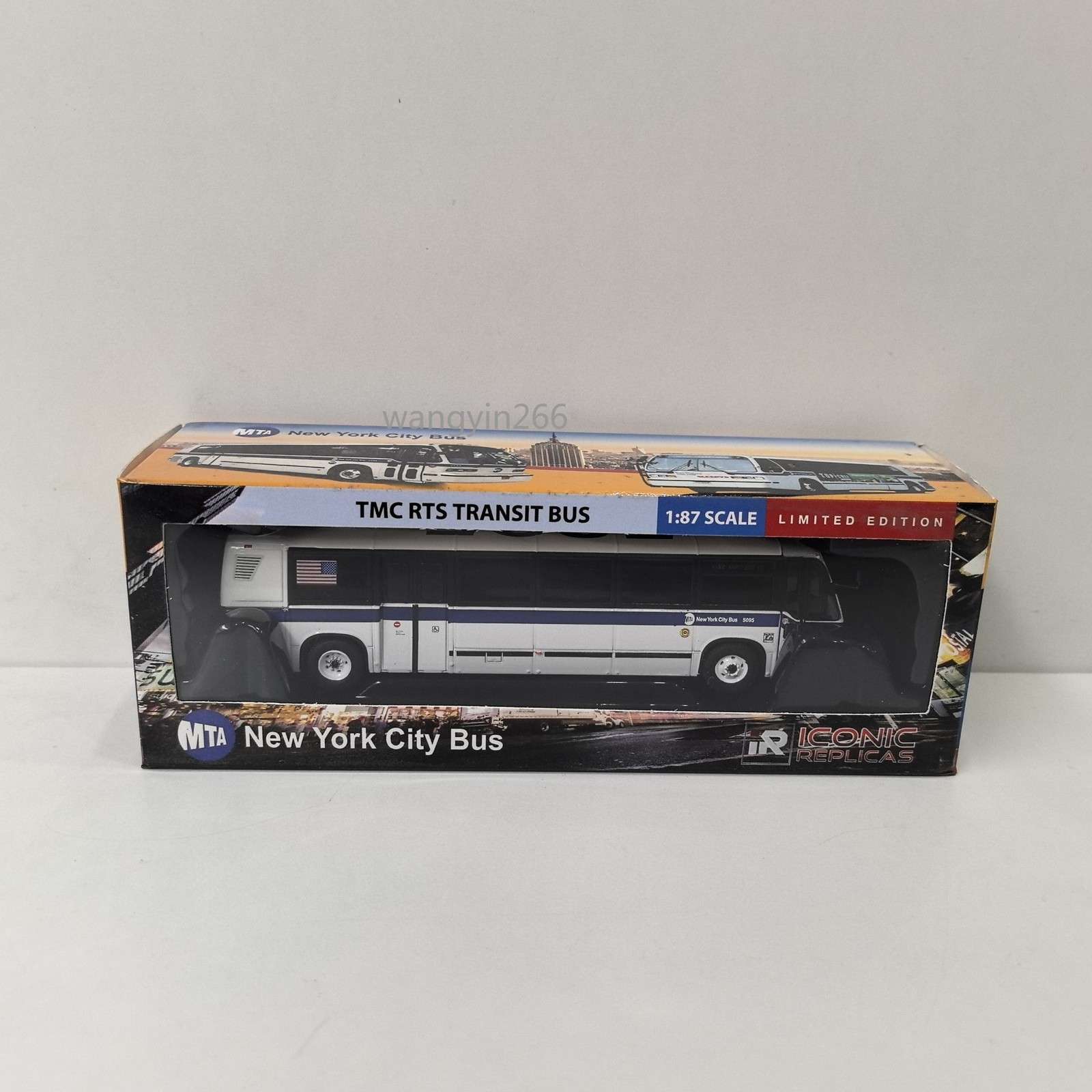 Iconic Replicas HO 1/87 MTA New York City Transit Bus Diecast Model