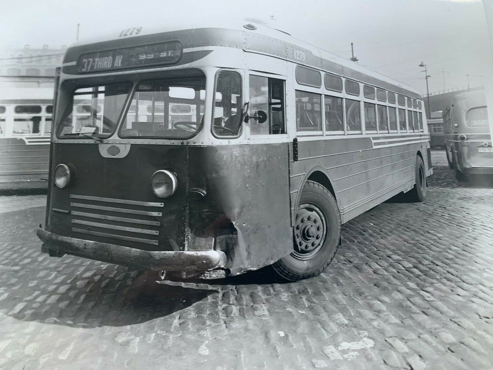 NYC NY TRANSIT BUS #1279 99TH STREET THIRD AVENUE VINTAGE BLACK WHITE PHOTOGRAPH