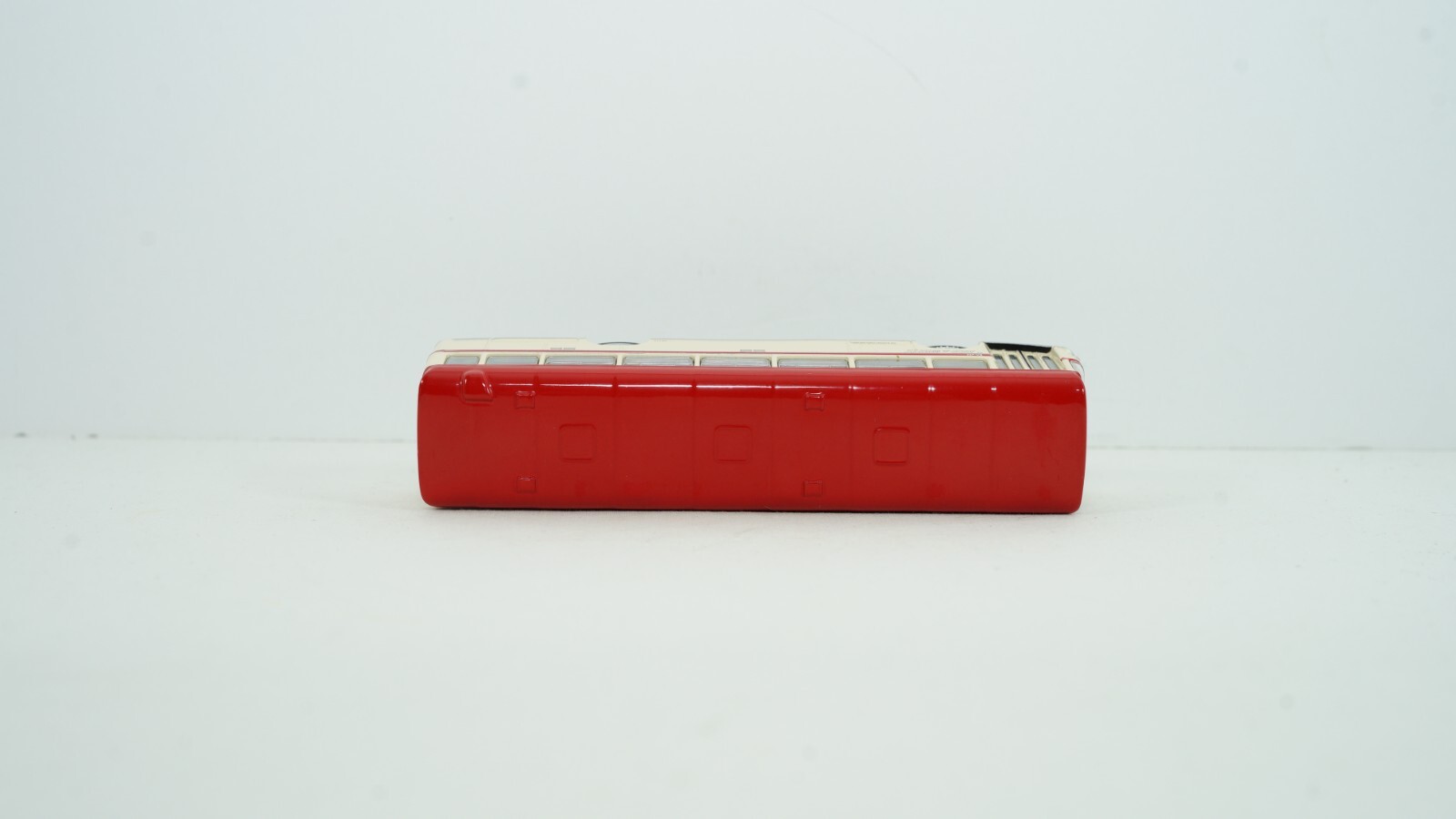 EFE Gilbow 1/76 Bristol RELH Red & White Victoria Coach Series Bus 99704 NEW B23