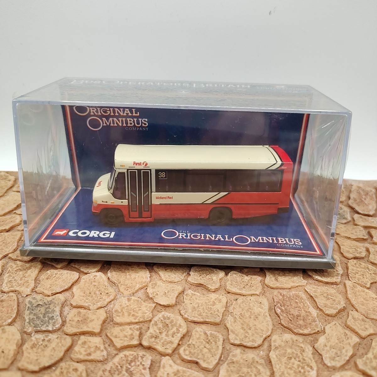 Corgi Bus Plaxton Beaver 2 First Midland Red 43408 MODEL