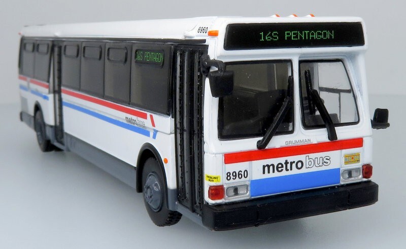 Iconic Replicas 1:87 1980 Grumman 870 Transit Bus: WMATA Washington