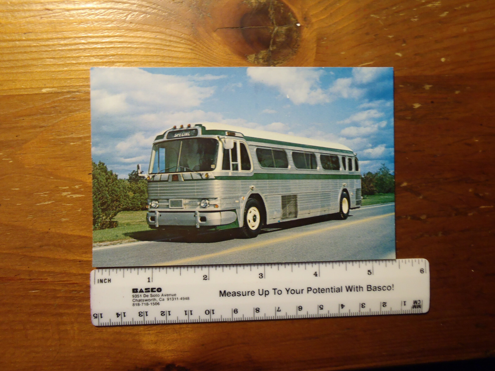 Royal Coach GM PD 4104 VIP COach Post Cards (2)