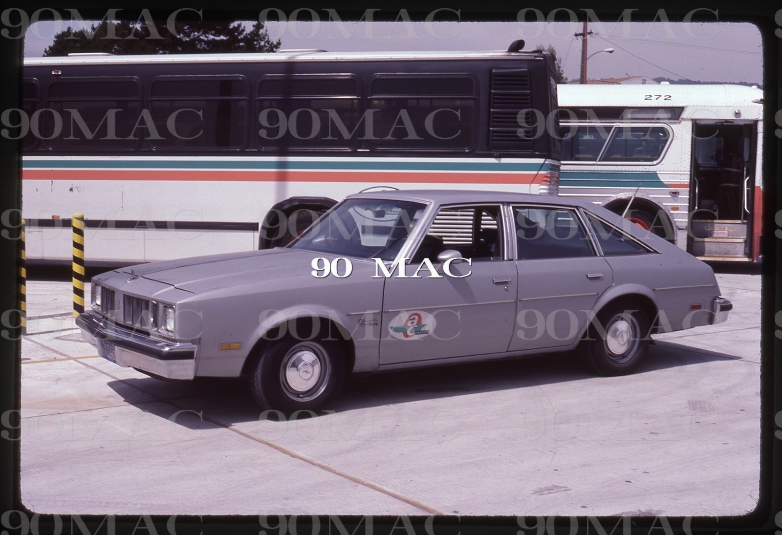 AC TRANSIT-ACT. OLDSMOBILE SUPERVISOR UNIT. Oakland (CA). Original Slide 1985.