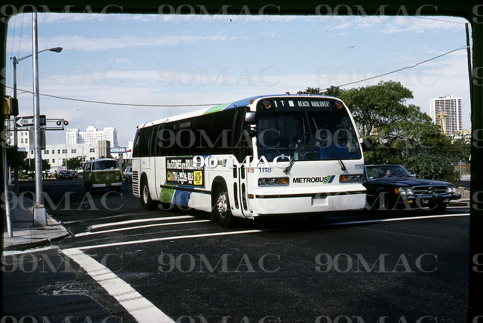 MIAMI-DADE TRANSIT. GM RTS BUS #1118. Miami (FL). Original Slide 1981.