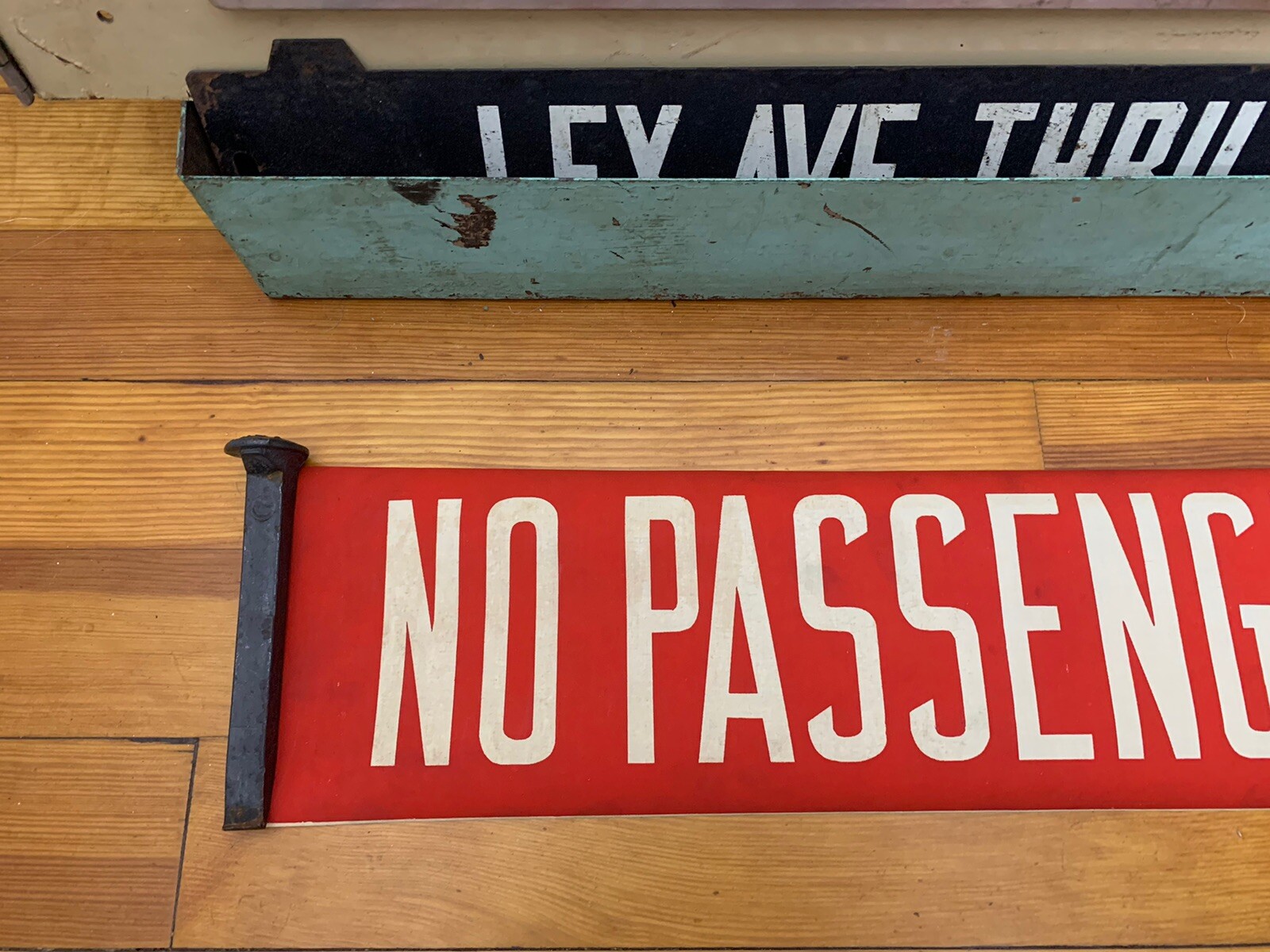 NY NYC BUS ROLL SIGN VELLUM BRONX NO PASSENGERS NOT IN SERVICE WARNING DISPLAY