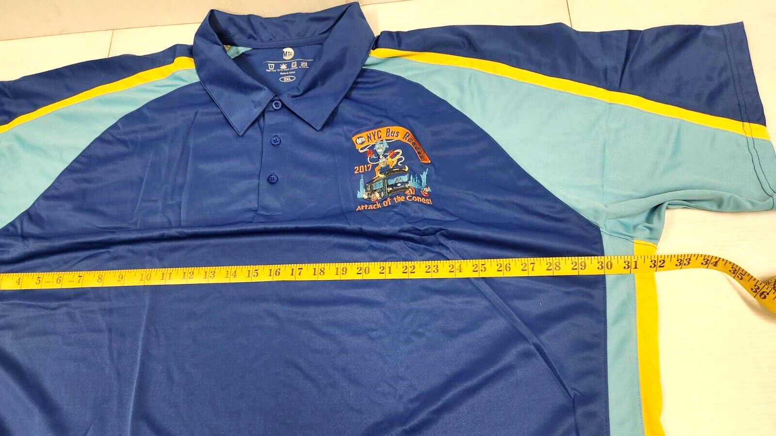 2017 New York City MTA Bus Roadeo Attack Of The Cones Shirt ~ Size 5 XL