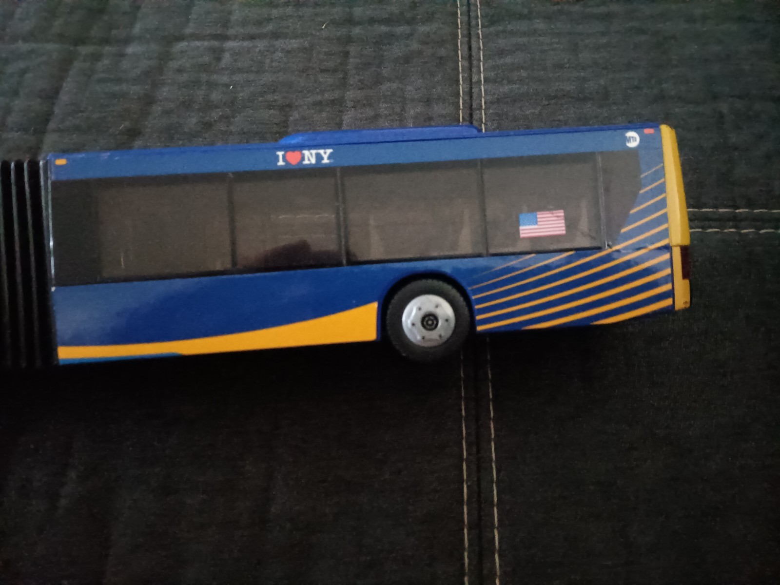 MTA Articulated Bus Toy – Blue/Brown