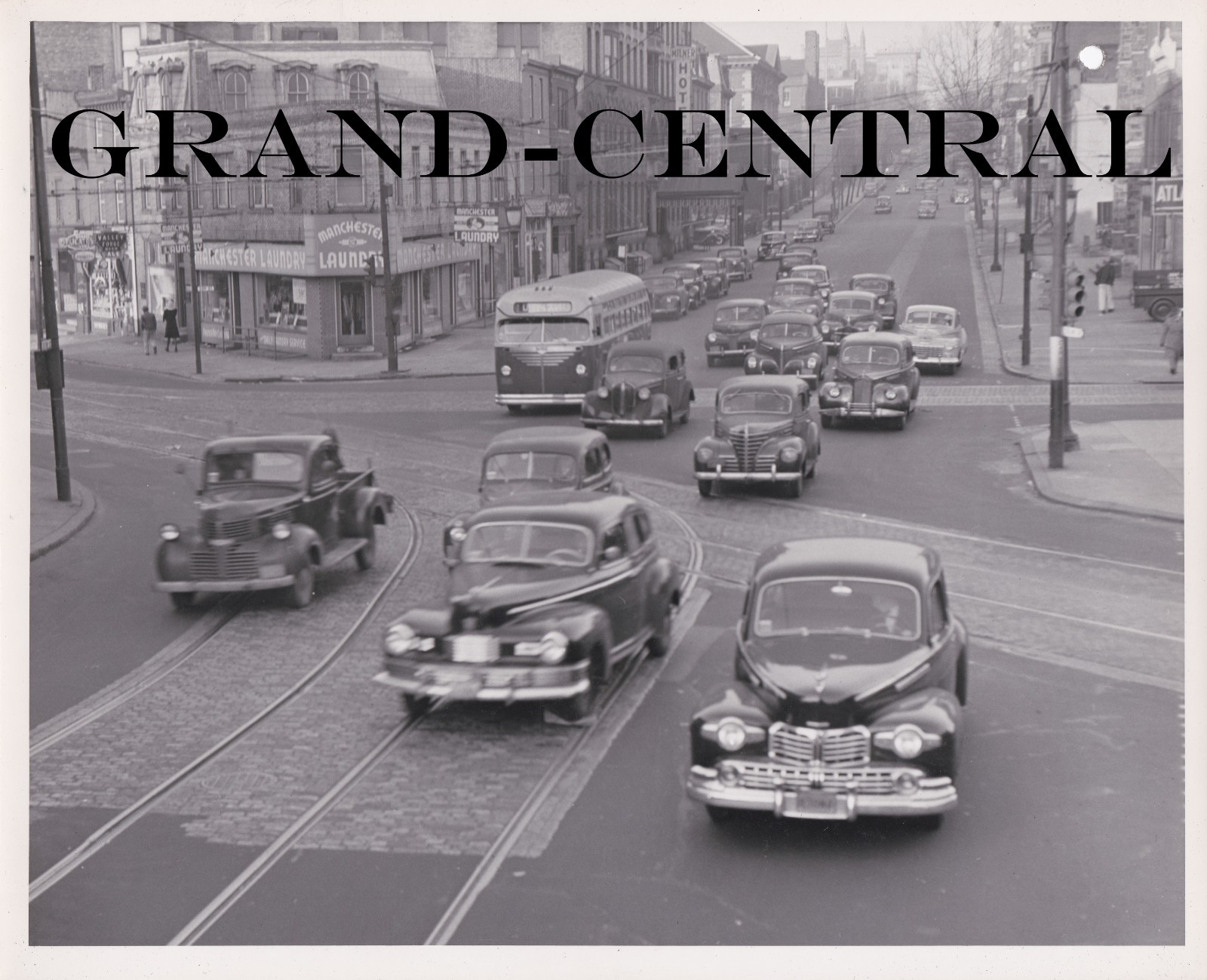 ORIGINAL PTC PHILADELPHIA TRANSPORTATION COMPANY BUS PHOTO STREET SCENE #1 PA