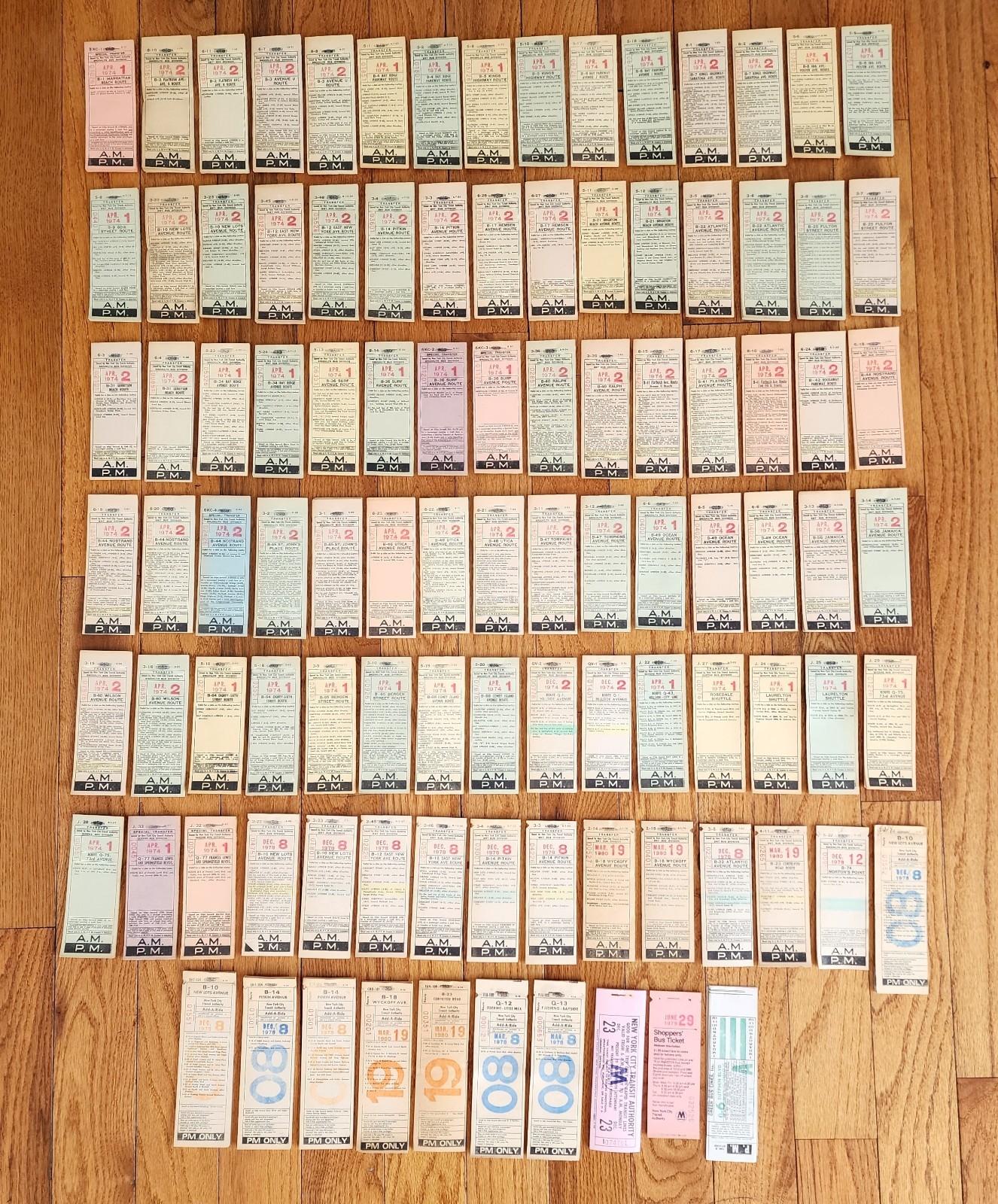 LOT 100 – NYCTA MABSTOA NYC BUS TICKET TRANSFER BOOKS !! QUEENS BROOKLYN NY