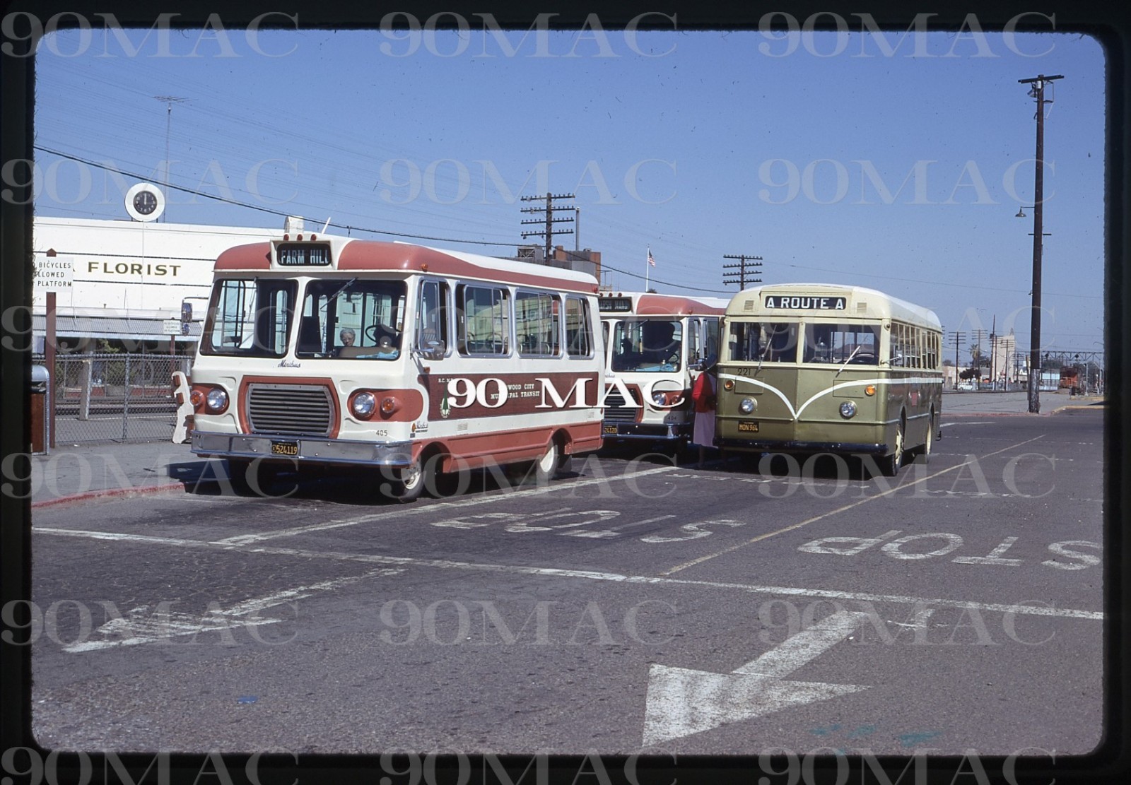 REDWOOD CITY MUNI TRANSIT. MiniBus #405. Redwood City (CA). Original Slide 1970.