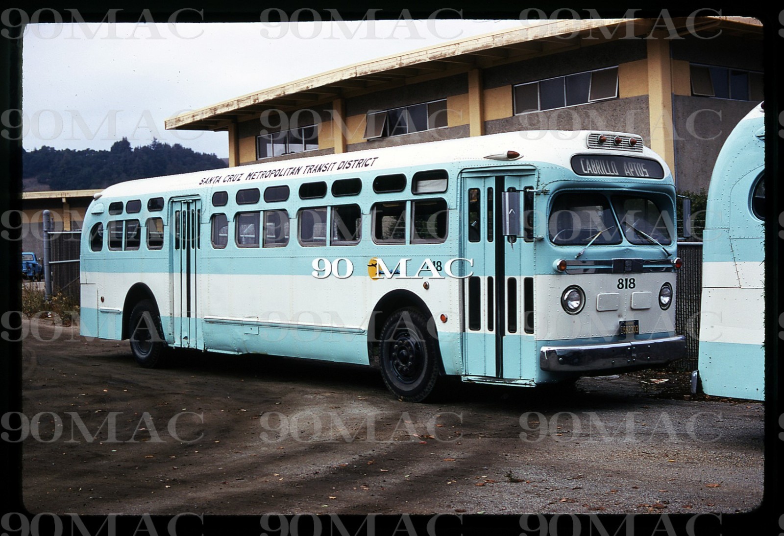 SCMTD. GM COACH BUS #818. Santa Cruz (CA). Original Slide 1975. (A)
