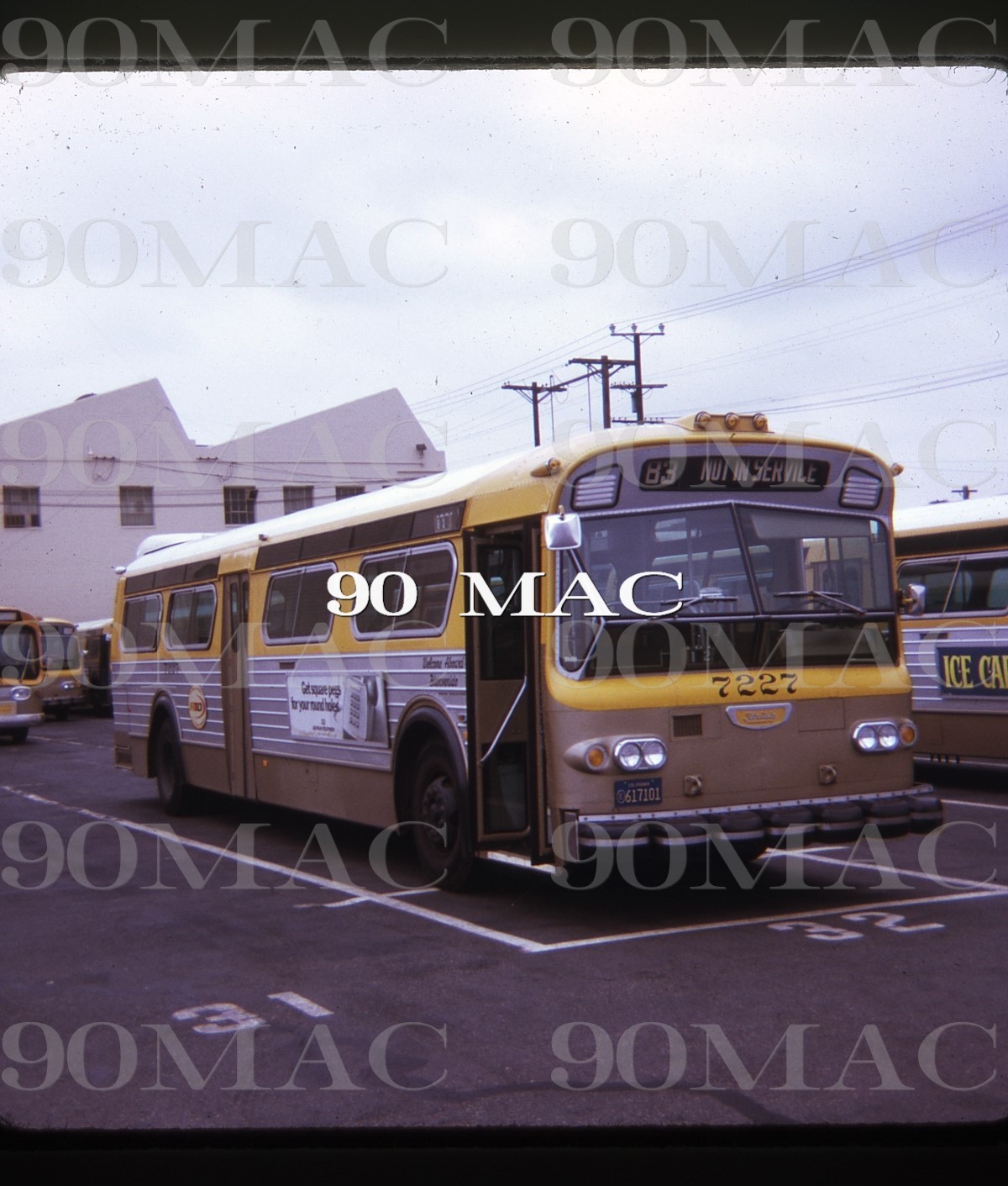 SCRTD-RTD. FLXIBLE BUS #7227. Los Angeles (CA). Original Slide 1974.