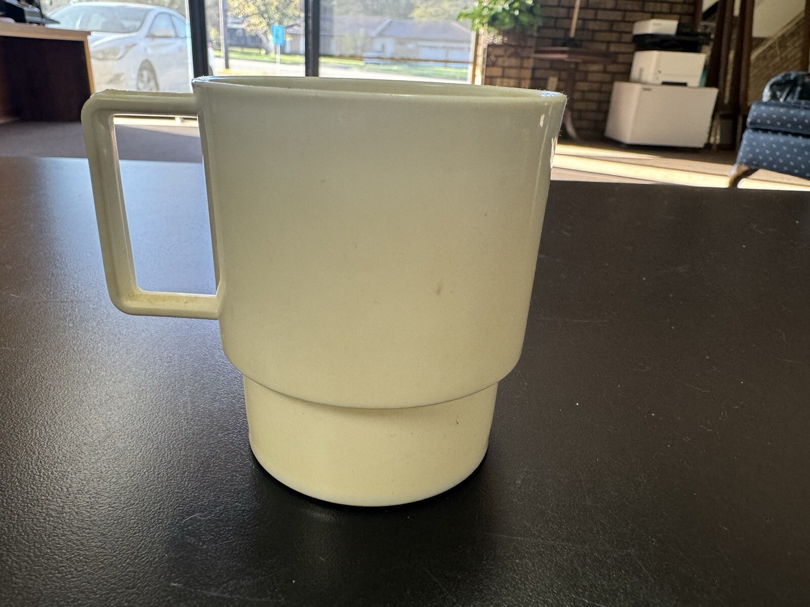 Greyhound Bus Advertising Coffee Cup Mug Package Express Plastic Logo