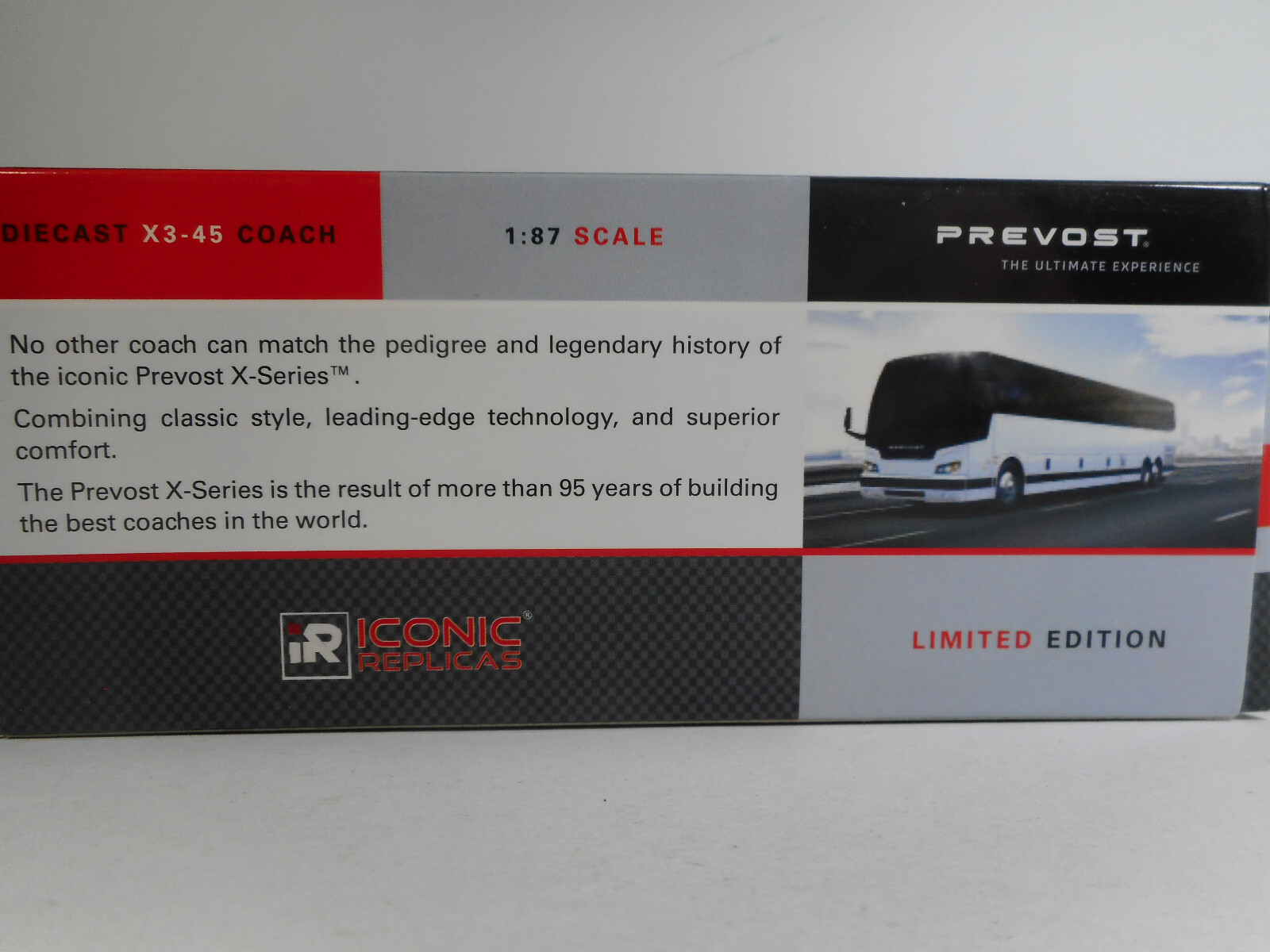Iconic Replicas 1:87 Prevost X3-45 Bus Trailways USA