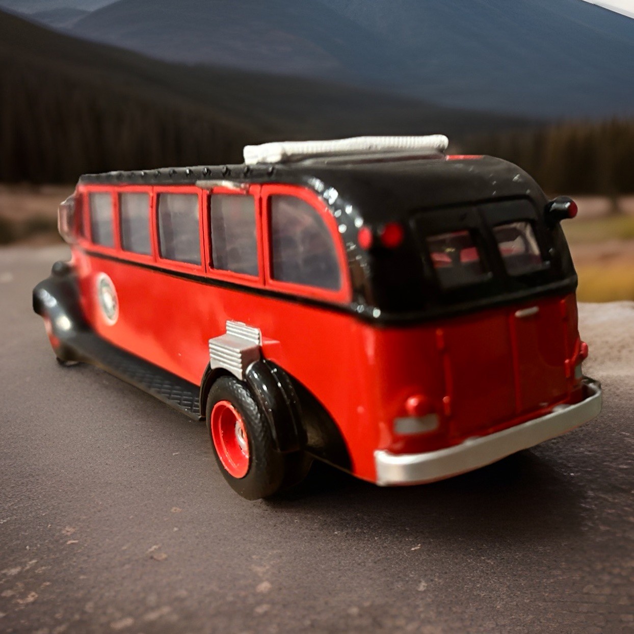 1936 White Model 706 Open Top Tour Bus O Gauge 1:48 Scale – New