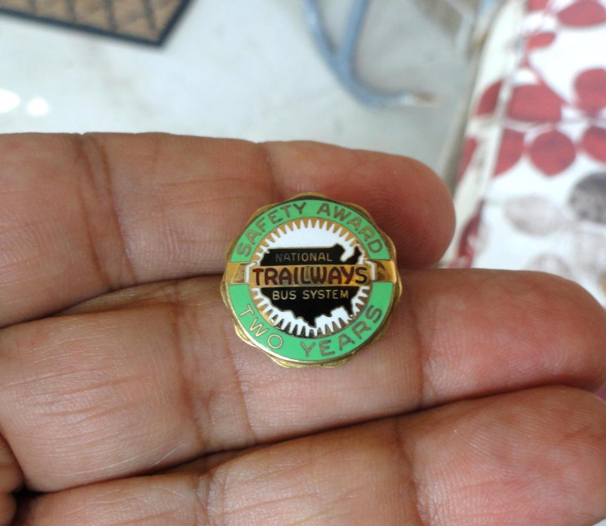 NATIONAL TRAILWAYS BUS SYSTEM Two Year Safety Award Enamel GOLD FILLED Pin