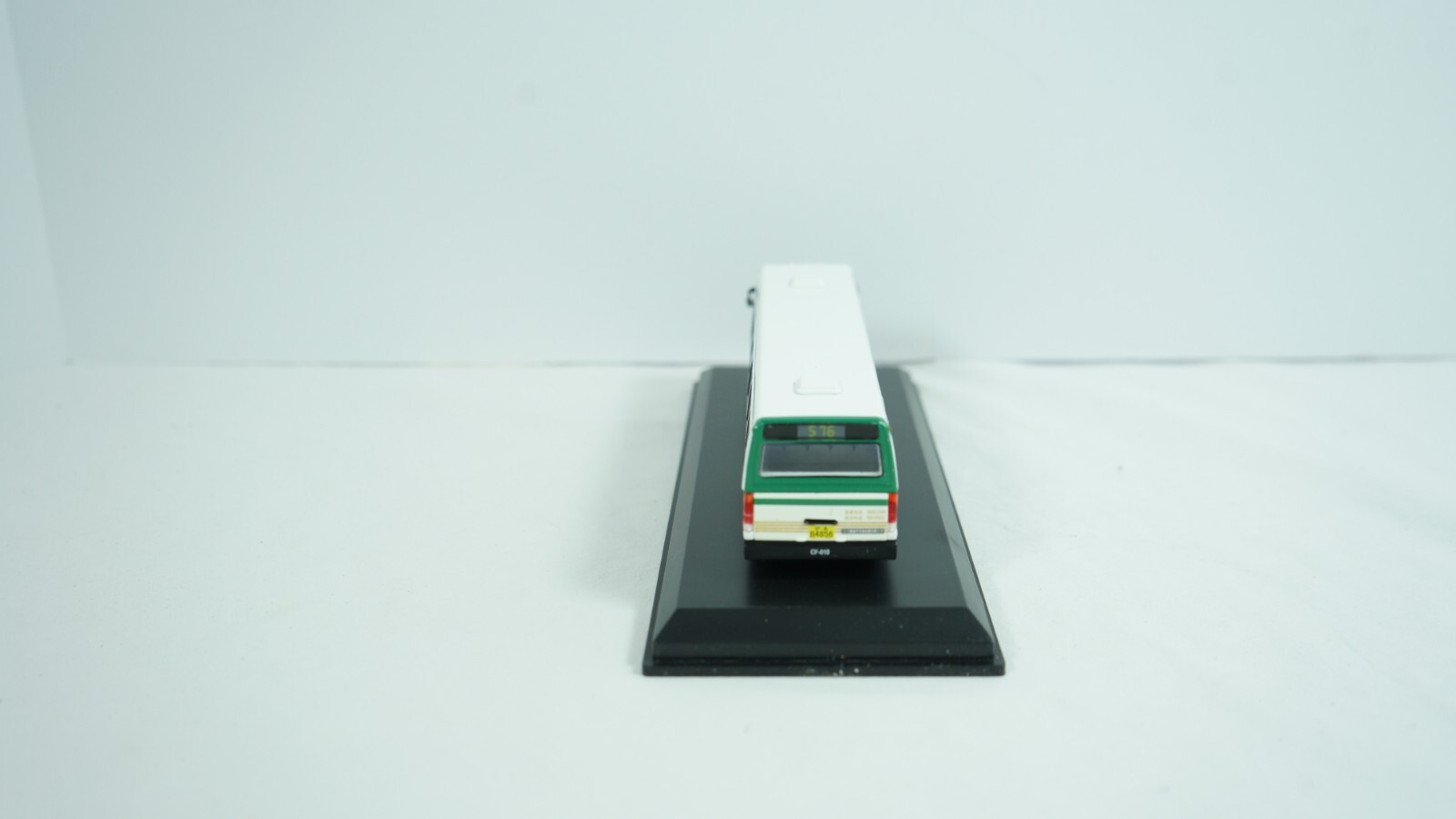 Flexible 52Bus Model 1/76 Diecast China Metro Bus Item CFC6110GD HO7
