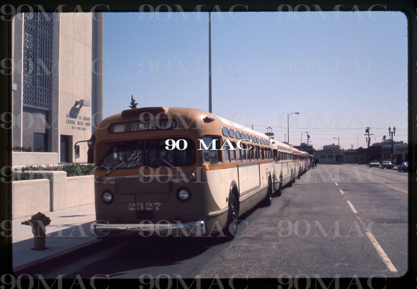 SCRTD-RTD. Los Angeles (CA). Original Slide 1974. BUS #2327. (B)