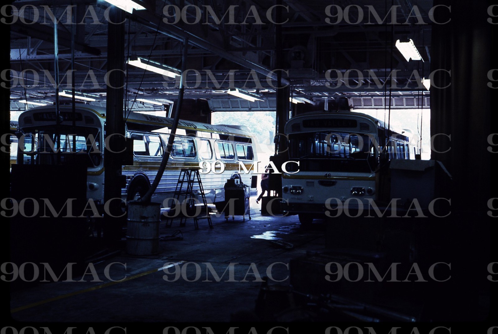 ROBERTS ILIMA TOURS. FLXIBLE BUS. Honolulu (HI). Original Slide 1972. SHOP (G).