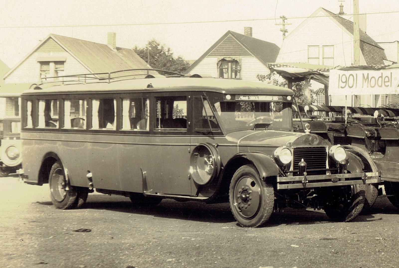 Historic 1925 8×10: 1901 Mack Bus & new model w/ Lang Body & 1890 Lang Coach