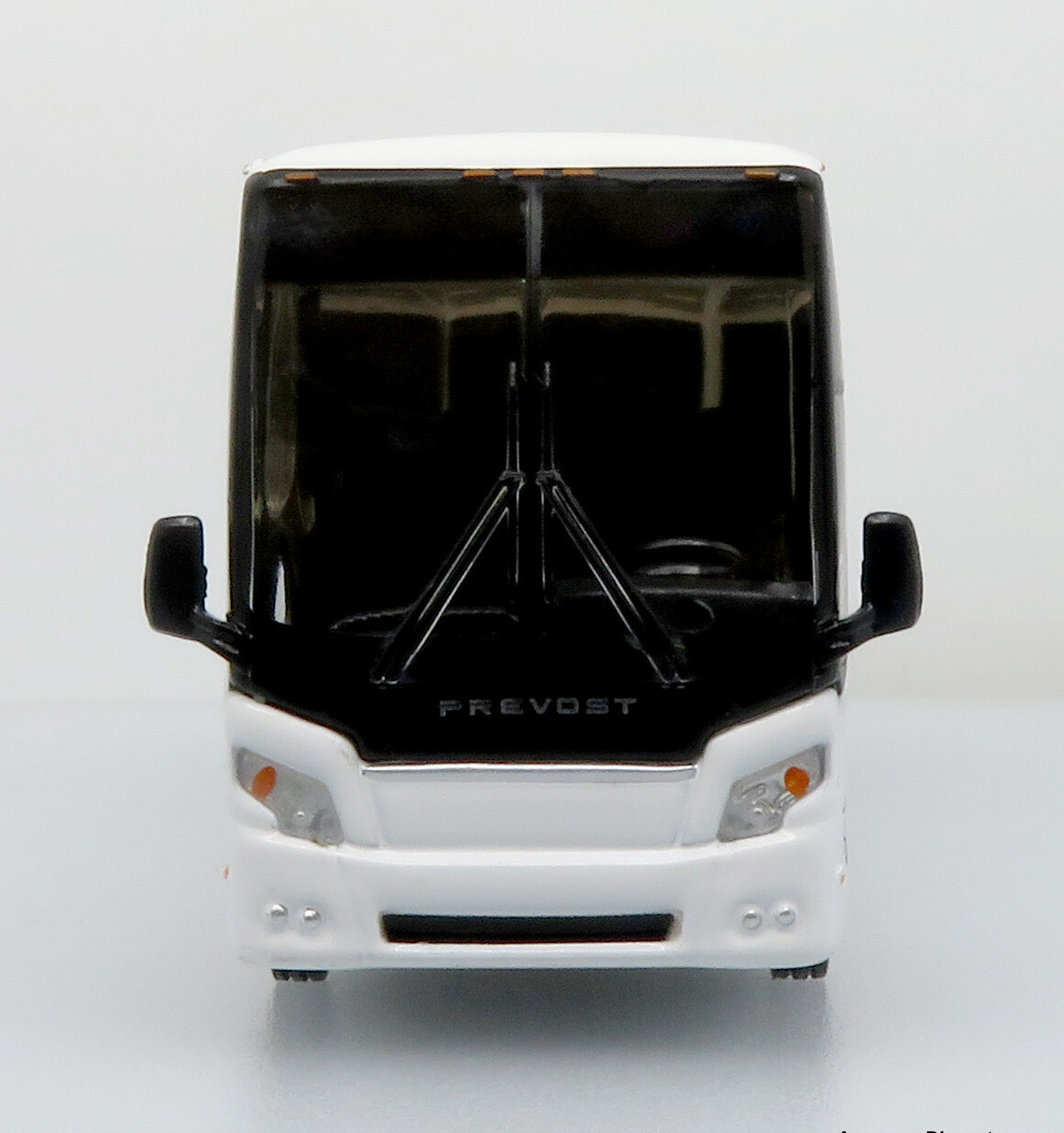Rare! Prevost H-345 Coach Bus Blank/White 1/87 Scale Iconic Replicas NIB!