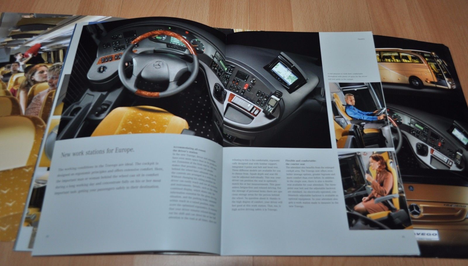 Mercedes Benz Press Kit Folder Travego Omnibus Brochure Prospekt 2005