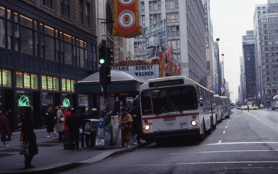 AP Orig Slide CTA Chicago Transit Authority MAN Articulated Bus #7137 in 1992