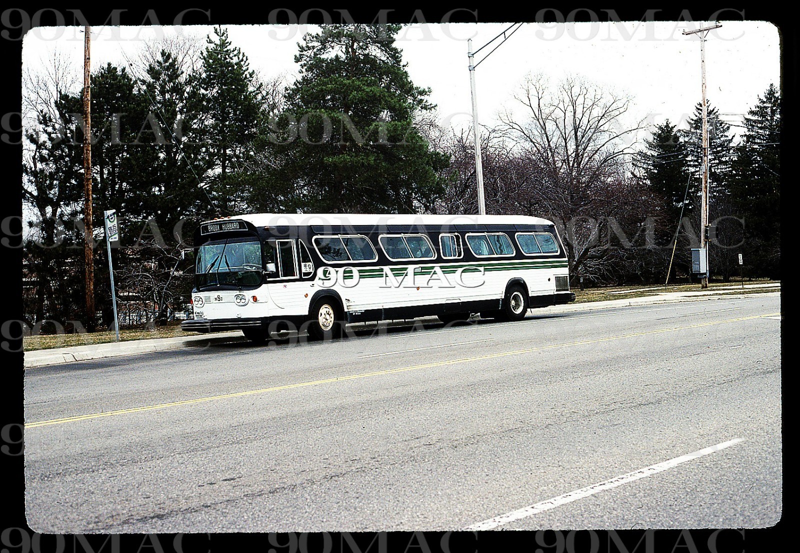 MICHIGAN STATE UNIVERSITY (LANSING). GM COACH BUS #517. Original Slide 1993.
