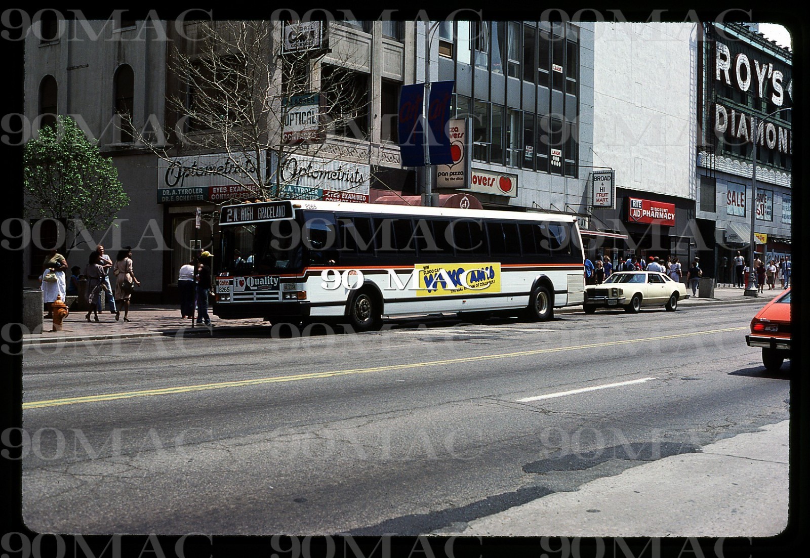 COTA. FLXIBLE METRO BUS #8265. Columbus (OH). Original Slide 1985.
