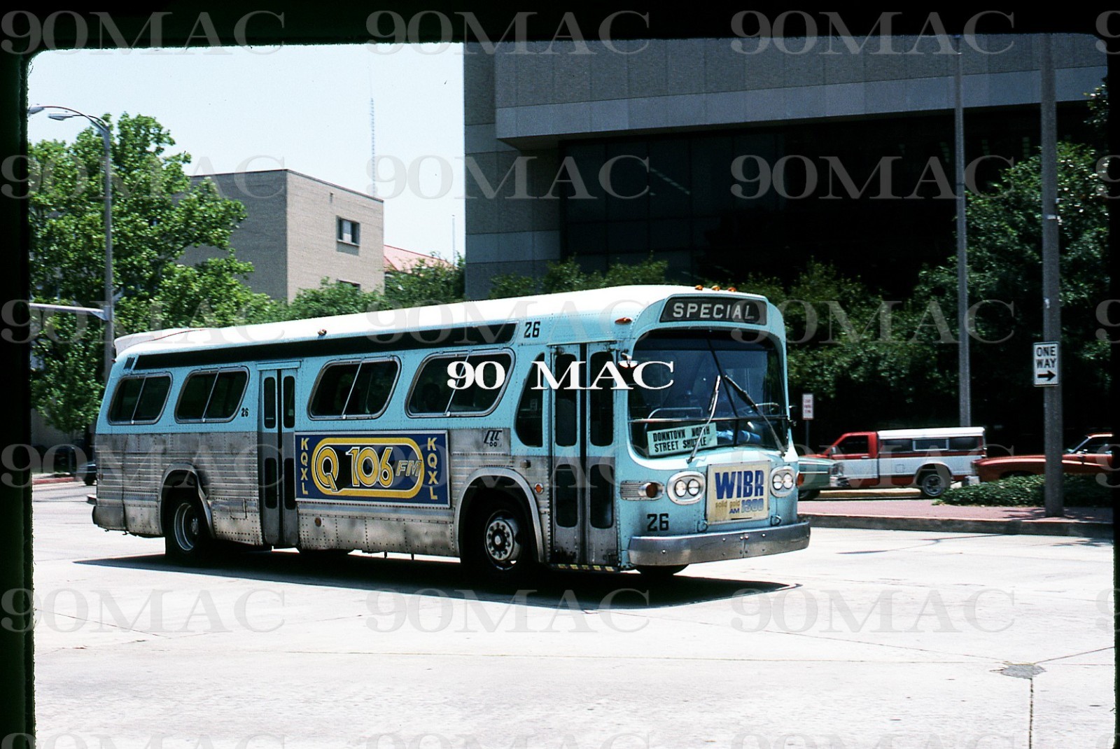 CAPITAL TRANSIT CORP. GM COACH BUS #26. Baton Rouge (LA). Original Slide 1988.