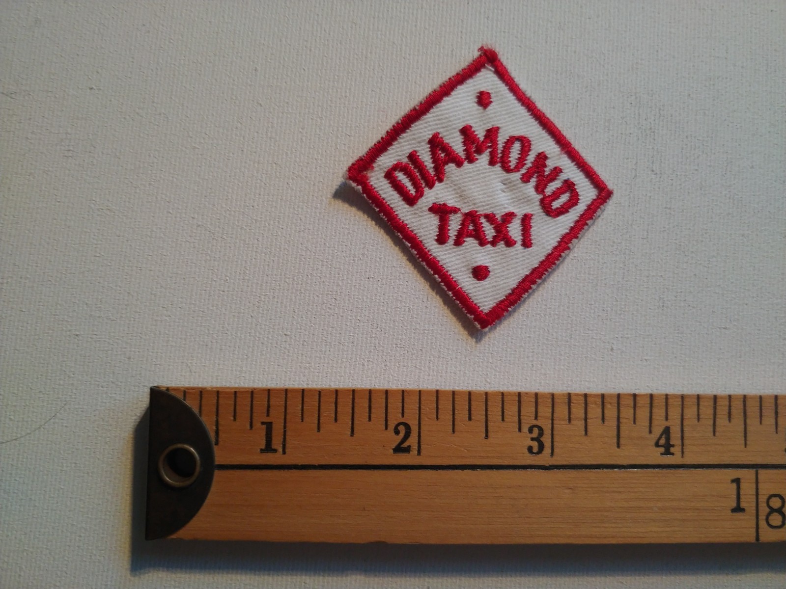 * 70S RARE TAXI DIAMOND CAB MONTREAL QUEBEC BADGE ECUSSON PATCH CREST *