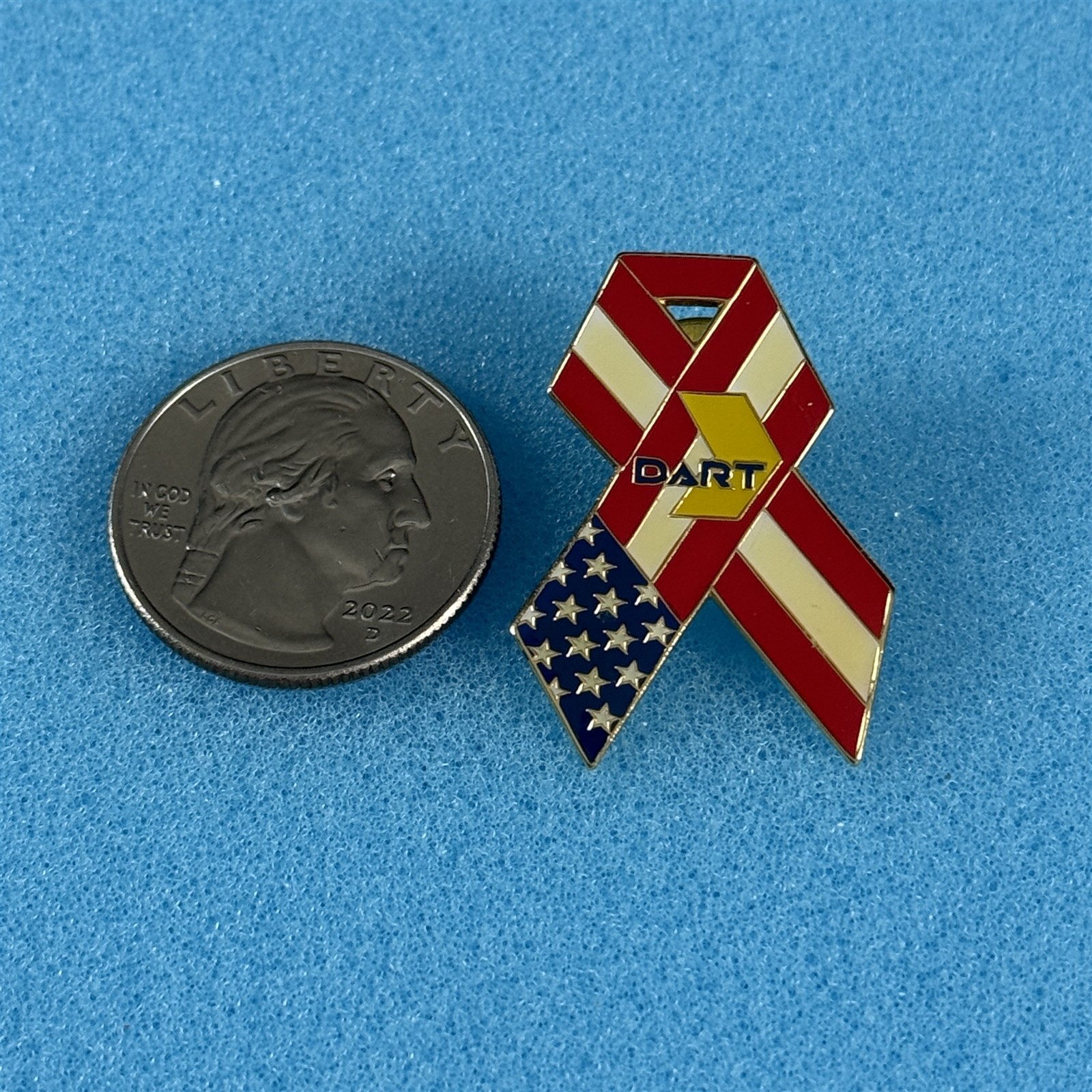 DART Dallas Area Rapid Transit Bus American Flag Ribbon Pin Pinback #59629