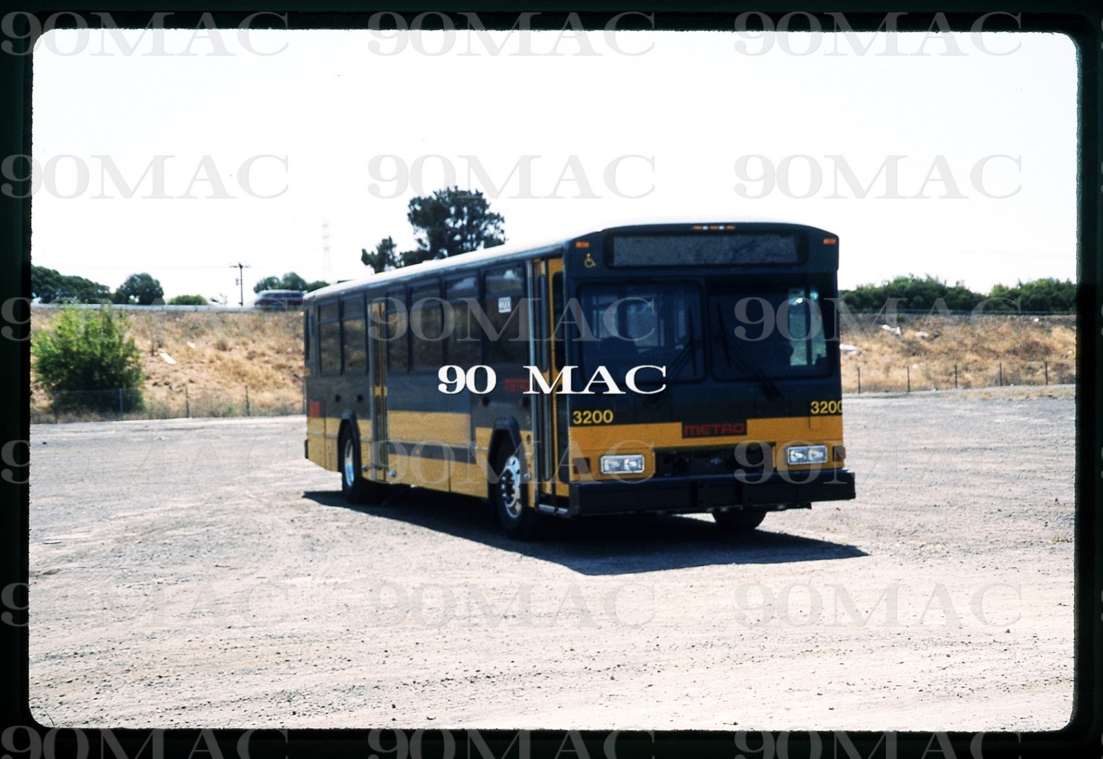 GILLIG BUS FACTORY. Hayward (CA). Original Slide 1996. (B) SMT 3200