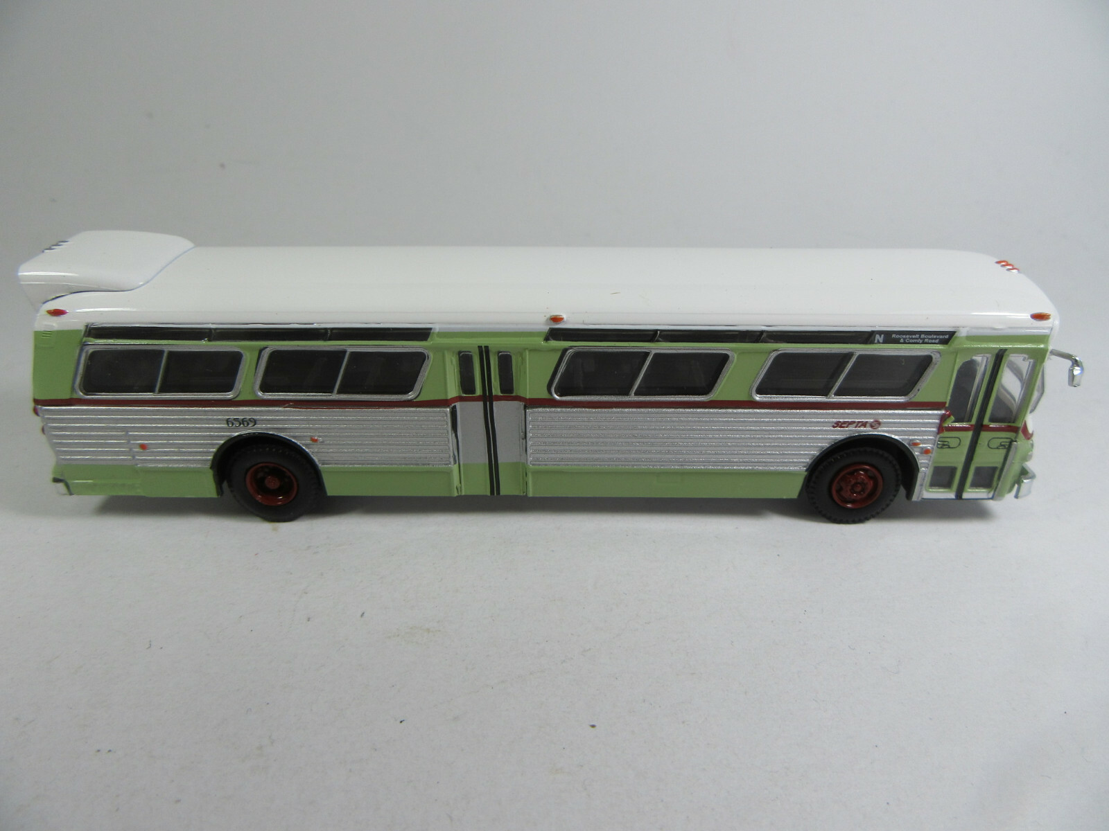 Iconic Replicas 1:87 Bus Flxible 53102 Transit SEPTA Philadelphia USA