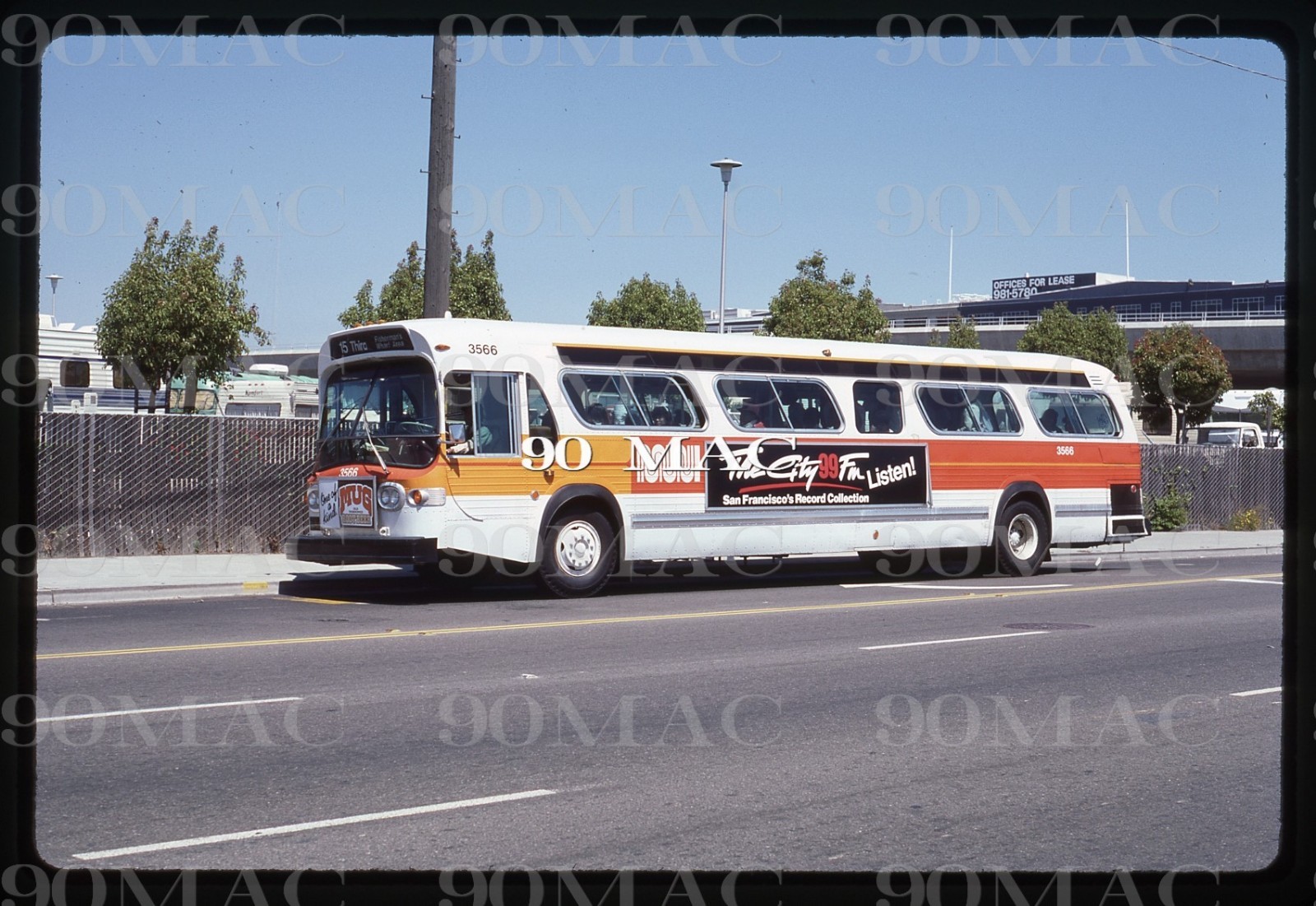 SF MUNI. GM COACH BUS #3566. San Francisco (CA). Original Slide 1985.