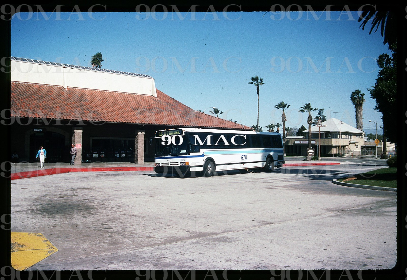 RIVERSIDE TRANSIT. FLXIBLE BUS #9313. Riverside (CA). 2 Original Slides 1994.