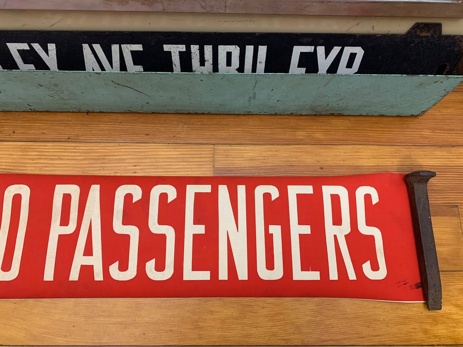 NY NYC BUS ROLL SIGN VELLUM BRONX NO PASSENGERS NOT IN SERVICE WARNING DISPLAY