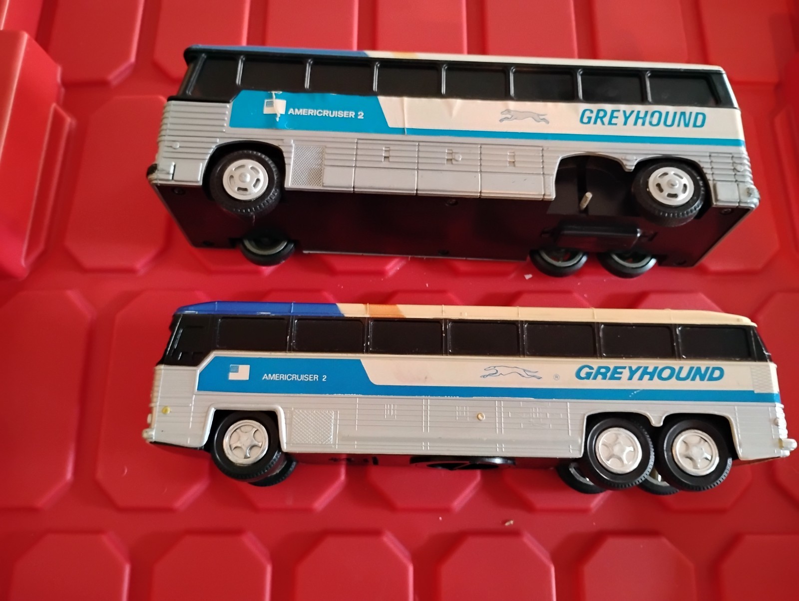 Two Greyhound Americruiser 2 Buses Jimson Bank #340 & Friction Toy Hong Kong