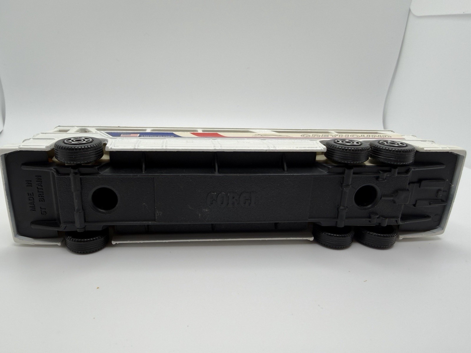 Corgi Greyhound Americruiser Bus Diecast Model White Red Blue Collectible